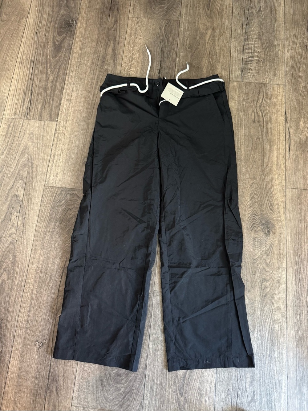 Women’s Black Lightweight windbreaker type Casual Pants